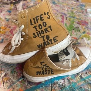 CONVERSE “Life’s Too Short To Waste” Renew Hi-Tops M5/W7